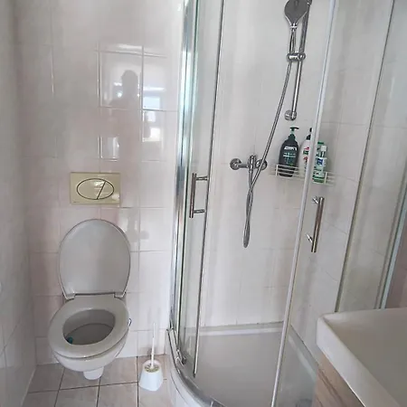 Pretty View Apartment, Private Parking, 8min To Center By Car *