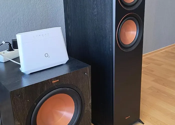 Pretty View Apartment, Private Parking, 8min To Center By Car