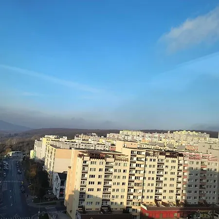 Pretty View Apartment, Private Parking, 8min To Center By Car *