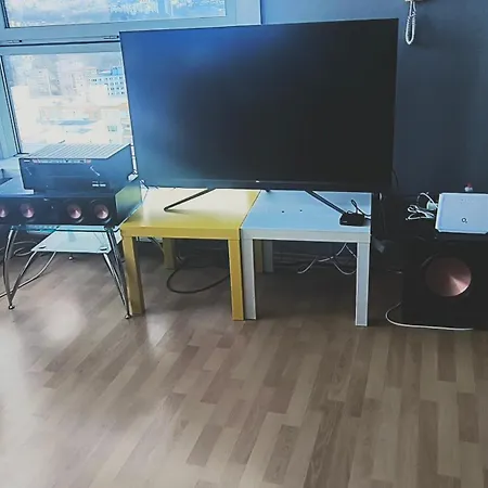 Pretty View Apartment, Private Parking, 8min To Center By Car Apartament Bratislava