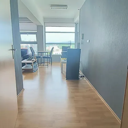 Pretty View Apartment, Private Parking, 8min To Center By Car