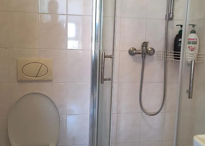 Pretty View Apartment, Private Parking, 8min To Center By Car *