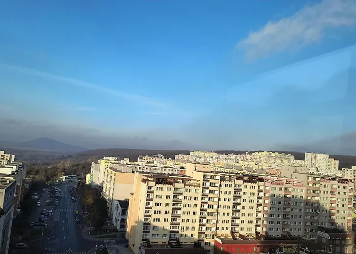 Pretty View Apartment, Private Parking, 8min To Center By Car *